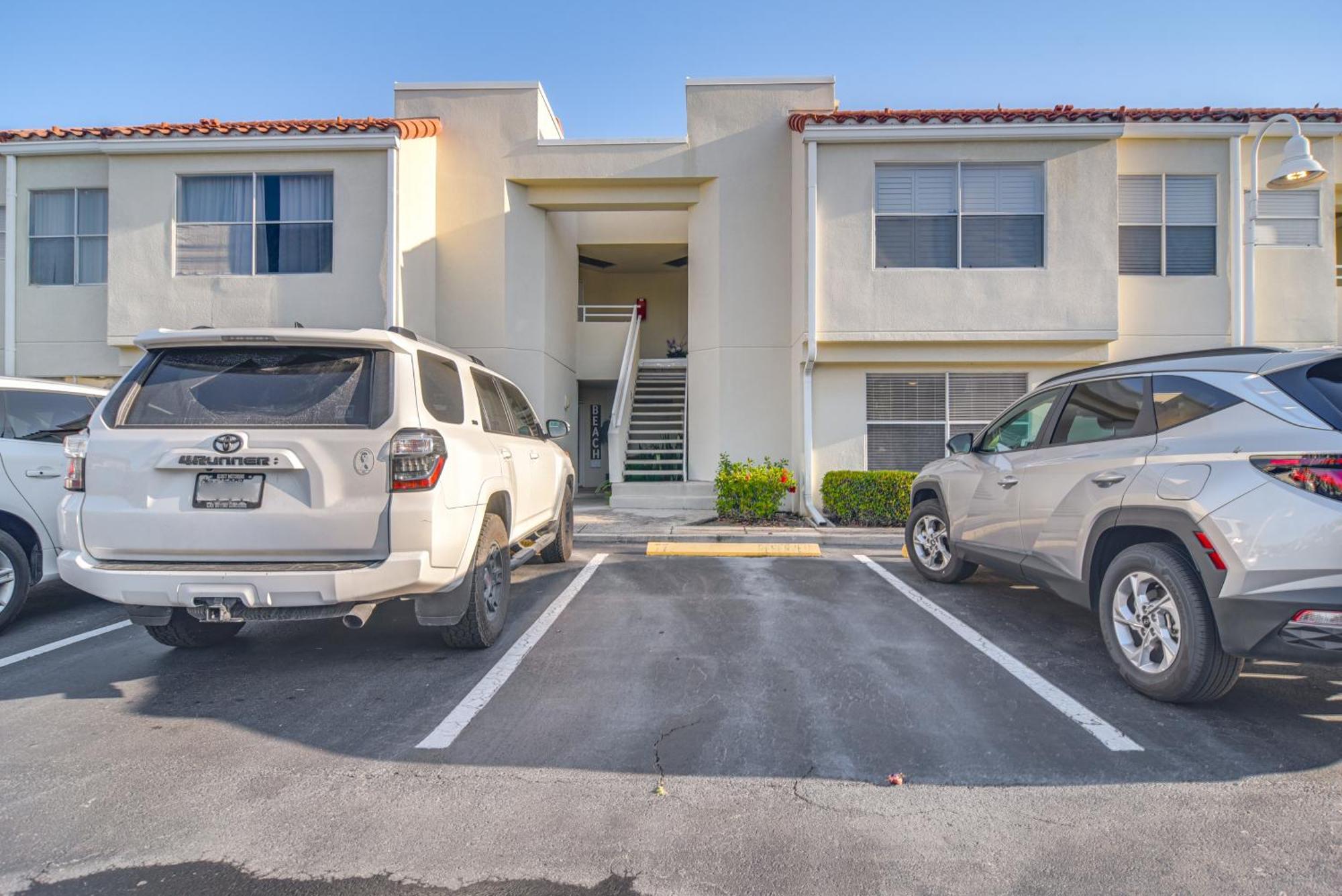 Modern Isla Del Sol Condo Walk To St Pete Beach! Сент-Питерсберг Экстерьер фото